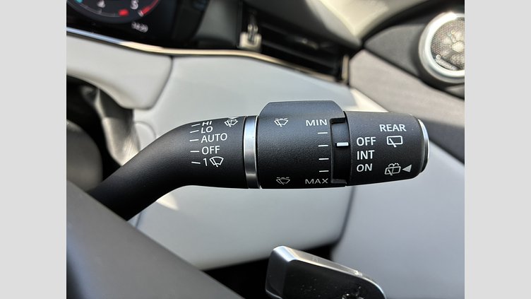 2023 認定中古車 Land Rover Range Rover Evoque アロイオスグレイ D200マイルドハイブリッド（ディーゼル） スタンダードホイールベース DYNAMIC SE