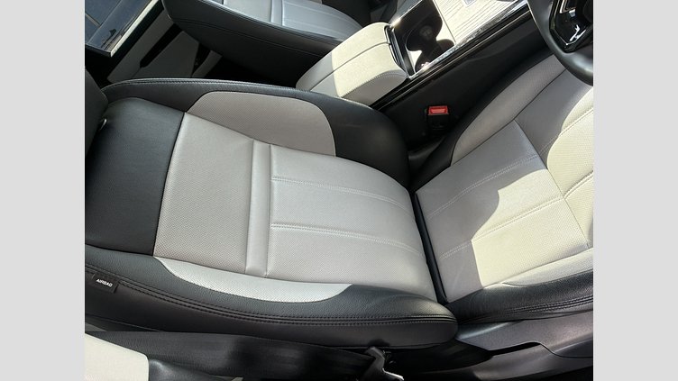 2023 認定中古車 Land Rover Range Rover Evoque アロイオスグレイ D200マイルドハイブリッド（ディーゼル） スタンダードホイールベース DYNAMIC SE