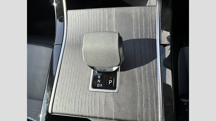 2023 認定中古車 Land Rover Range Rover Evoque アロイオスグレイ D200マイルドハイブリッド（ディーゼル） スタンダードホイールベース DYNAMIC SE