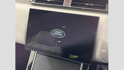 Range Rover Velar 35