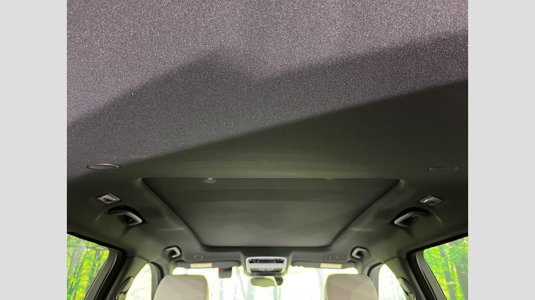 2023 認定中古車 Land Rover Range Rover Velar サントリーニブラック D200マイルドハイブリッド（ディーゼル） Standard Wheelbase Dynamic SE