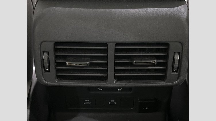 2023 認定中古車 Land Rover Range Rover Velar サントリーニブラック D200マイルドハイブリッド（ディーゼル） Standard Wheelbase Dynamic SE