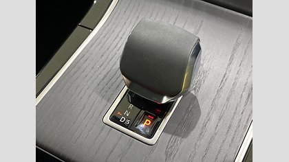 Range Rover Velar 11