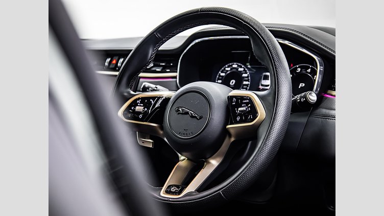 2023 Approved Jaguar F-Pace Santorini Black AWD 5.0 V8 SVR (P550)