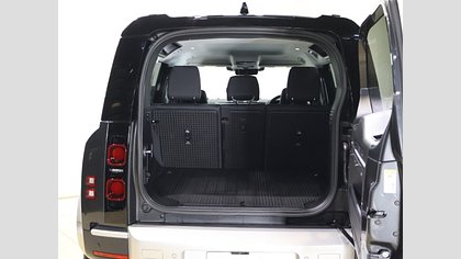 Defender 110 9