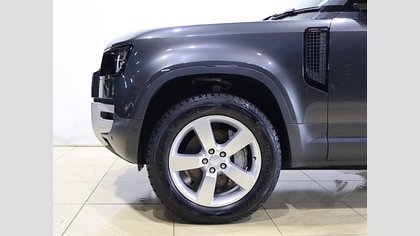 Defender 110 11