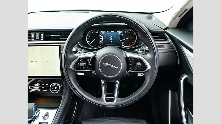 2021 認定中古車 Jaguar F-Pace フジホワイト P250 AWD（オートマチック） S