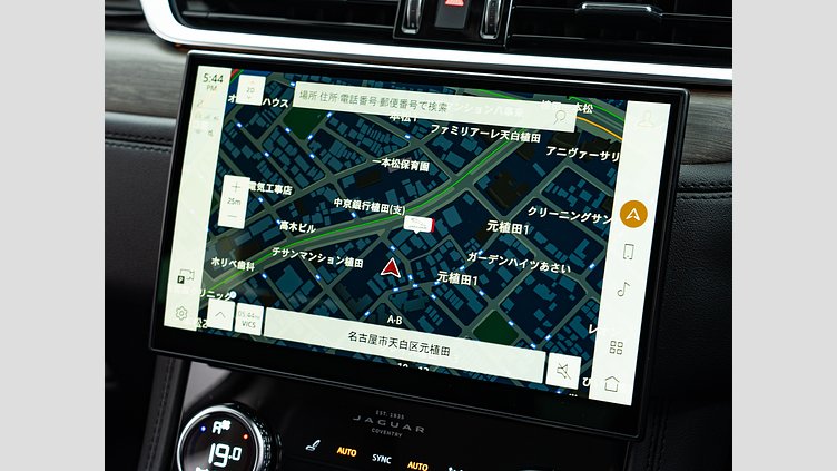 2021 認定中古車 Jaguar F-Pace フジホワイト P250 AWD（オートマチック） S