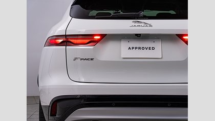 F-Pace 9
