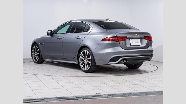 2021 認定中古車 Jaguar XE アイガーグレー D200 AWD（オートマチック）MHEV R-DYNAMIC S D200 AWD