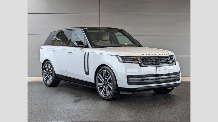 2024 認定中古車 Land Rover Range Rover オストゥーニパールホワイト（お取り扱いの有無については正規ディーラーにお問い合わせください） P550 AWD PHEV（AT） スタンダードホイールベース HSE