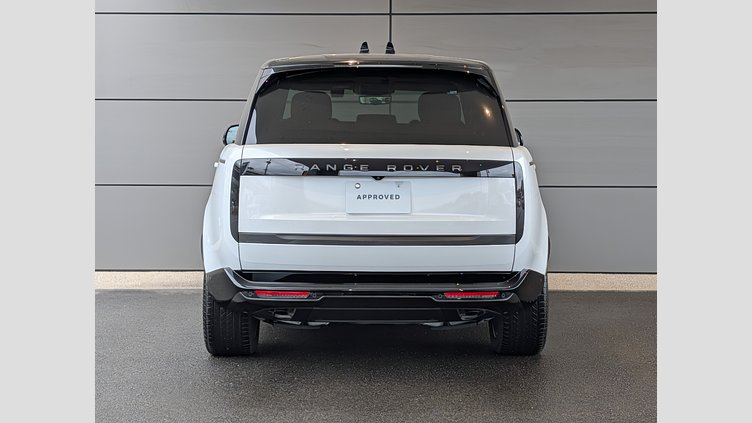 2024 認定中古車 Land Rover Range Rover オストゥーニパールホワイト（お取り扱いの有無については正規ディーラーにお問い合わせください） P550 AWD PHEV（AT） スタンダードホイールベース HSE