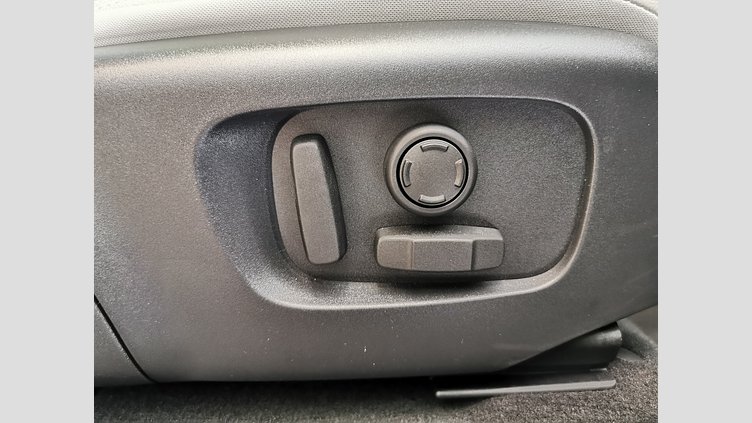 2024 認定中古車 Land Rover Range Rover Evoque カルパチアングレイ D200マイルドハイブリッド（ディーゼル） スタンダードホイールベース S