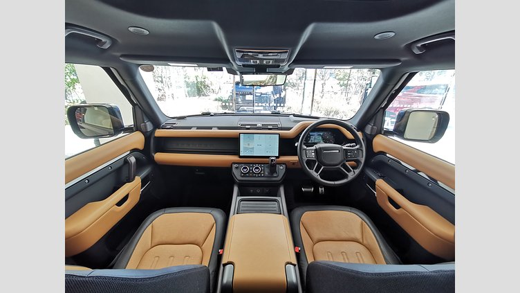 2024 認定中古車 Land Rover Defender 90 サントリーニブラック D300 AWD（AT） X