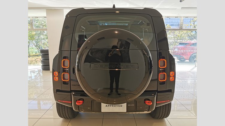 2024 認定中古車 Land Rover Defender 90 サントリーニブラック D300 AWD（AT） X