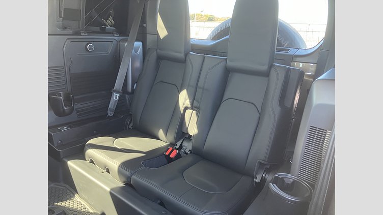 2020 認定中古車 Land Rover Defender 110 Gondwana Stone 2.0 litre i4P Petrol 110 SE 2.0L P300 4WD