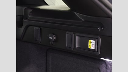 Range Rover Velar 14