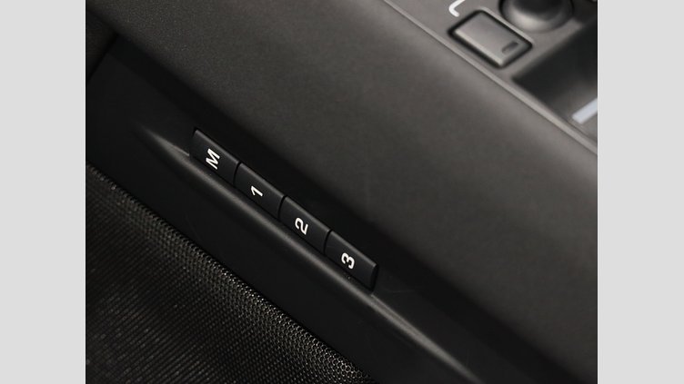 2024 認定中古車 Land Rover Range Rover Evoque アイガーグレイ D200マイルドハイブリッド（ディーゼル） スタンダードホイールベース S