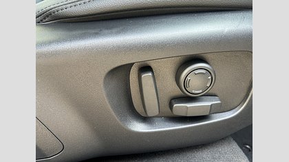 Range Rover Velar 25