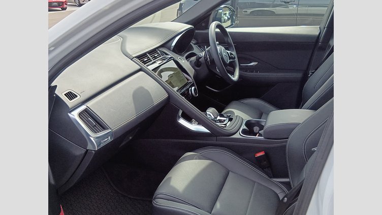 2024 認定中古車 Jaguar E-Pace フジホワイト P250（ガソリン） R-DYNAMIC SE