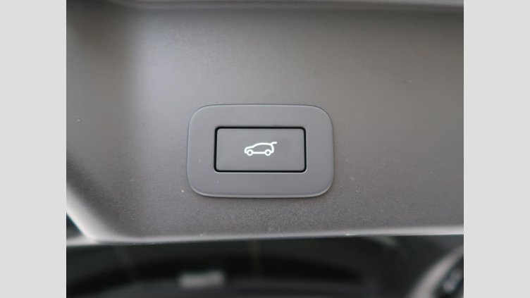 2024 認定中古車 Land Rover Range Rover Evoque サントリーニブラック D200マイルドハイブリッド（ディーゼル） Standard Wheelbase DYNAMIC SE