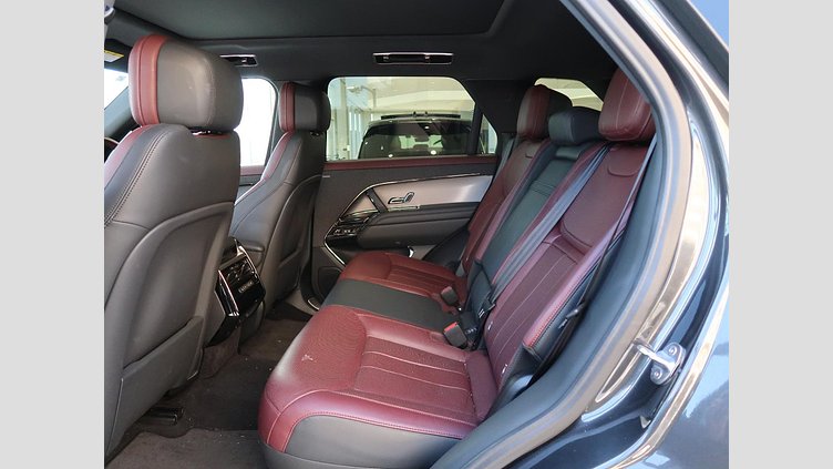 2023 認定中古車 Land Rover Range Rover Sport カルパチアングレイ 3.0リッター6気筒300PSターボチャージドディーゼルMHEV（オートマチック） DYNAMIC SE