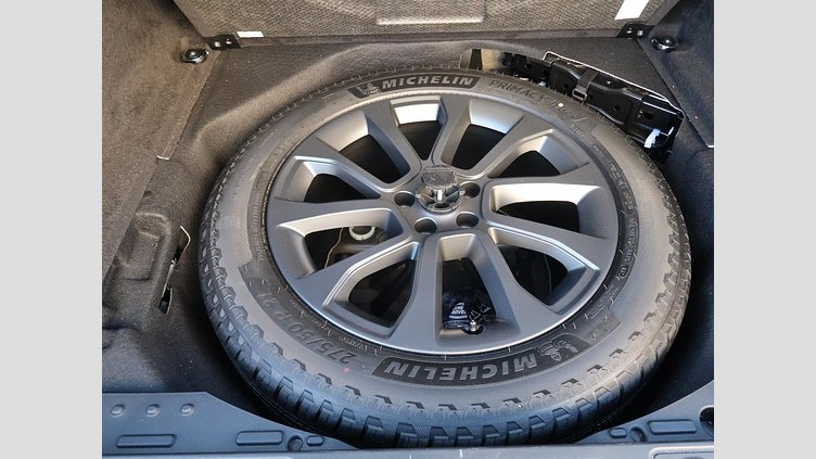 2023 認定中古車 Land Rover Range Rover Sport カルパチアングレイ 3.0リッター6気筒300PSターボチャージドディーゼルMHEV（オートマチック） DYNAMIC SE