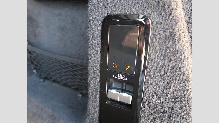 2023 認定中古車 Land Rover Range Rover Sport カルパチアングレイ 3.0リッター6気筒300PSターボチャージドディーゼルMHEV（オートマチック） DYNAMIC SE