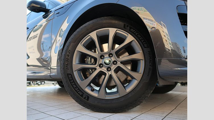 2023 認定中古車 Land Rover Range Rover Sport カルパチアングレイ 3.0リッター6気筒300PSターボチャージドディーゼルMHEV（オートマチック） DYNAMIC SE