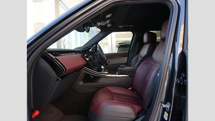 2023 認定中古車 Land Rover Range Rover Sport カルパチアングレイ 3.0リッター6気筒300PSターボチャージドディーゼルMHEV（オートマチック） DYNAMIC SE