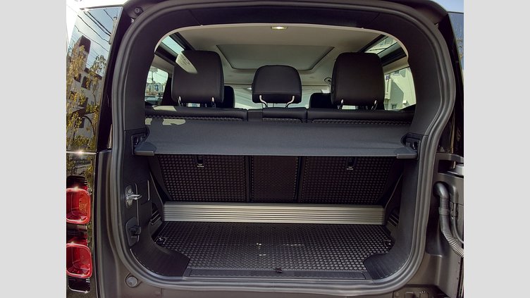 2023 認定中古車 Land Rover Defender 90 アイガーグレイ P300 AWD（AT） S