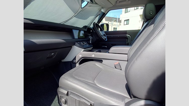 2023 認定中古車 Land Rover Defender 90 アイガーグレイ P300 AWD（AT） S