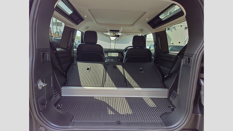 2023 認定中古車 Land Rover Defender 90 アイガーグレイ P300 AWD（AT） S