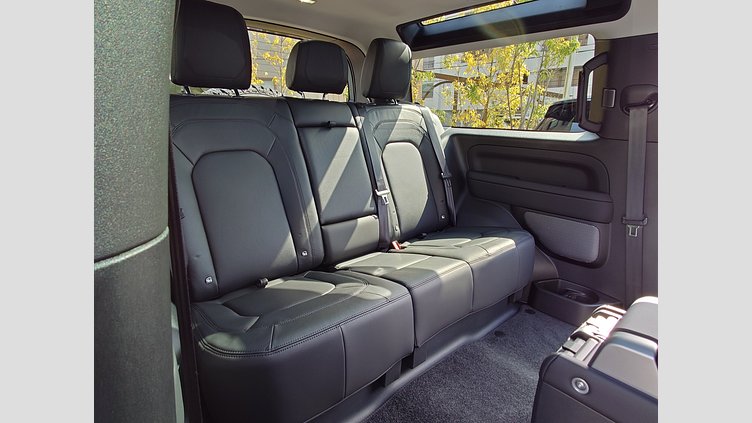 2023 認定中古車 Land Rover Defender 90 アイガーグレイ P300 AWD（AT） S