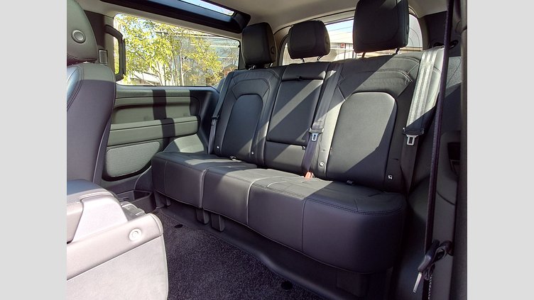 2023 認定中古車 Land Rover Defender 90 アイガーグレイ P300 AWD（AT） S