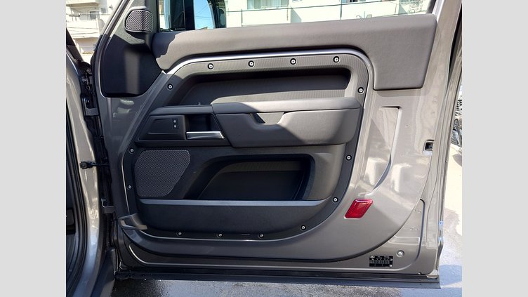 2023 認定中古車 Land Rover Defender 90 アイガーグレイ P300 AWD（AT） S