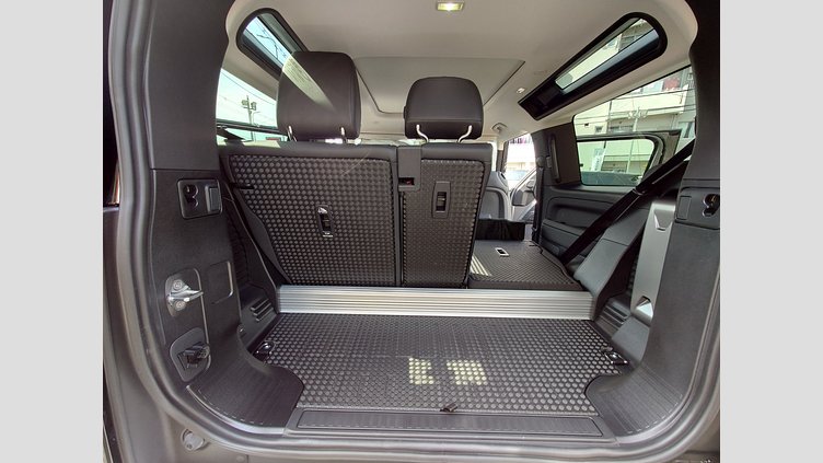 2023 認定中古車 Land Rover Defender 90 アイガーグレイ P300 AWD（AT） S