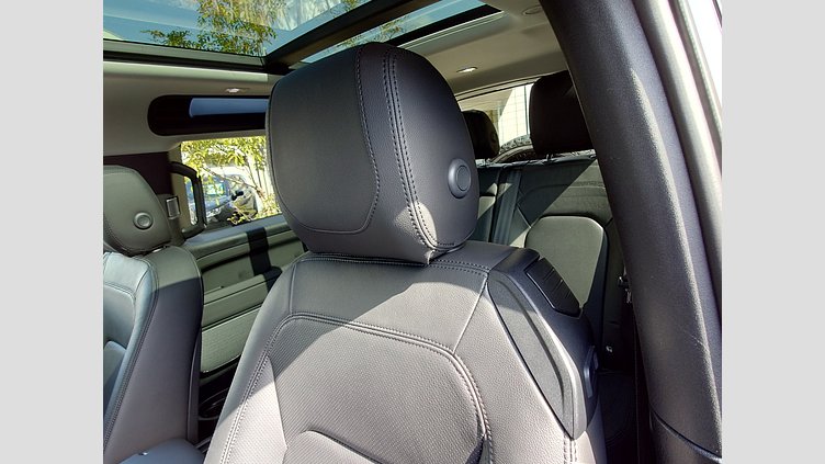 2023 認定中古車 Land Rover Defender 90 アイガーグレイ P300 AWD（AT） S