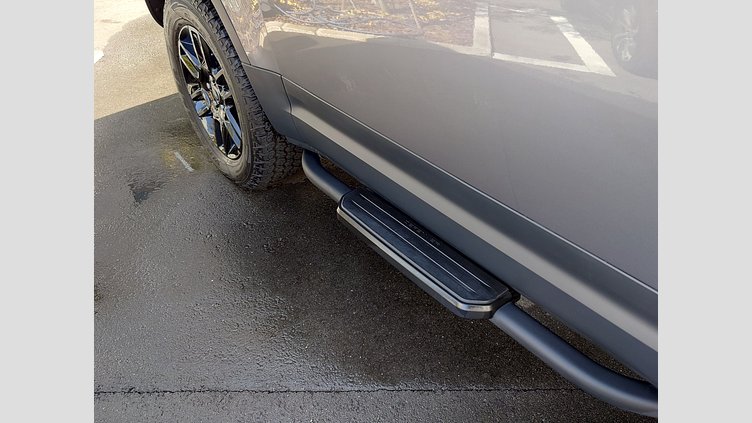 2023 認定中古車 Land Rover Defender 90 アイガーグレイ P300 AWD（AT） S