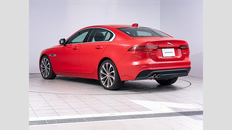2019 認定中古車 Jaguar XE カルデラレッド D180 RWD AUTOMATIC S D180