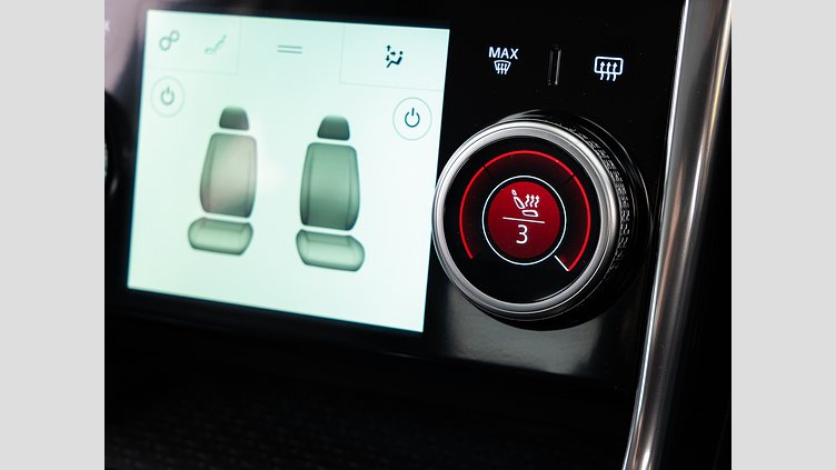 2019 認定中古車 Jaguar XE カルデラレッド D180 RWD AUTOMATIC S D180