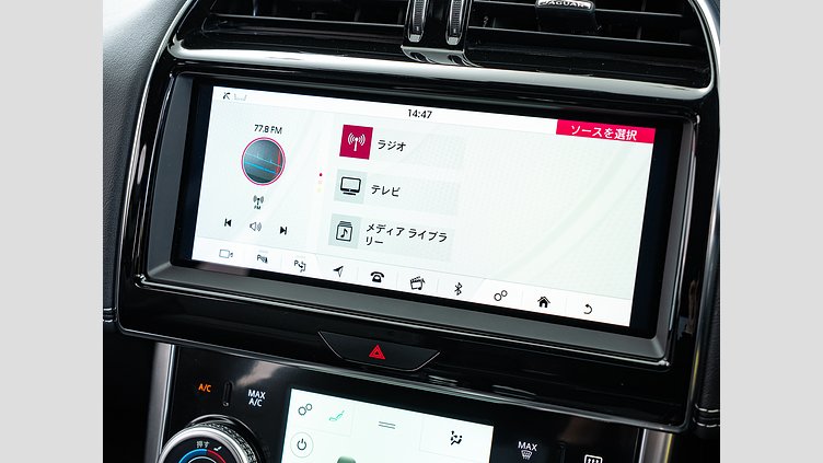 2019 認定中古車 Jaguar XE ユーロンホワイト P250 RWD AUTOMATIC R-DYNAMIC SE　P250