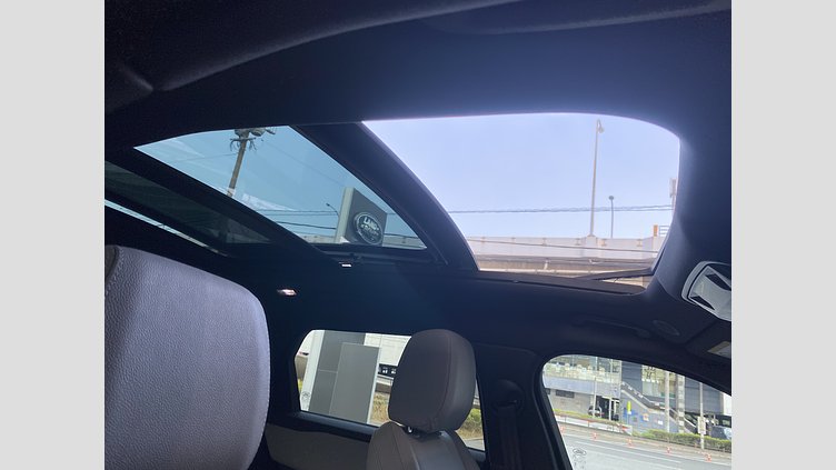 2023 認定中古車 Land Rover Range Rover Velar オストゥーニパールホワイト P400eプラグインハイブリッド（ガソリン） Standard Wheelbase Dynamic SE