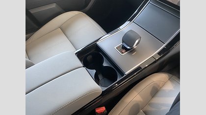 Range Rover Velar 13