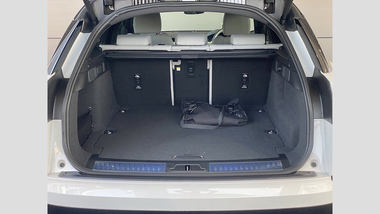 2023 認定中古車 Land Rover Range Rover Velar オストゥーニパールホワイト P400eプラグインハイブリッド（ガソリン） Standard Wheelbase Dynamic SE