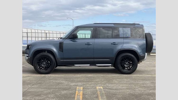 2022 認定中古車 Land Rover Defender 110 タスマンブルー P300 AWD（AT） SE