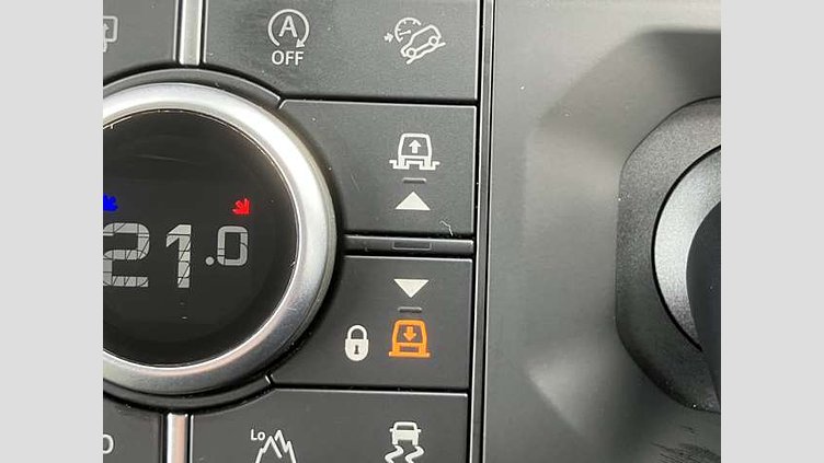 2022 認定中古車 Land Rover Defender 90 アイガーグレイ P300 AWD（AT） 90 2.0L P300 4WD