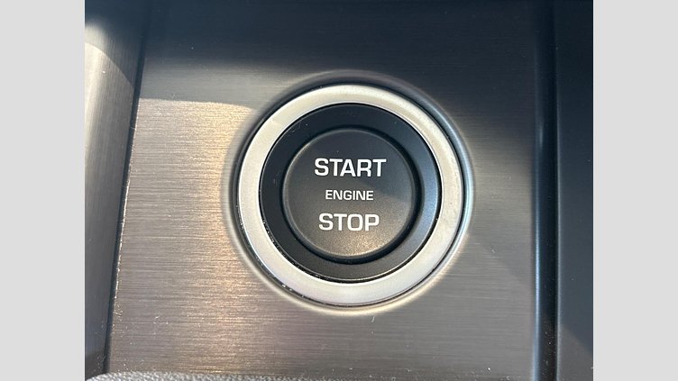 2018 認定中古車 Land Rover Range Rover Evoque Yulong White 2.0 litre i4P​ ランドマークエディション