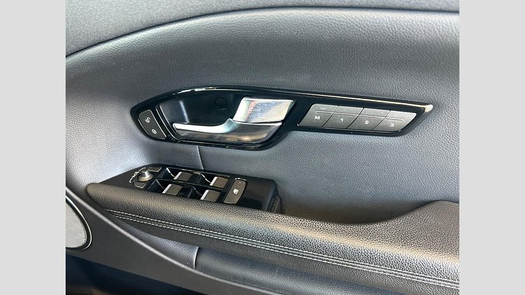 2018 認定中古車 Land Rover Range Rover Evoque Yulong White 2.0 litre i4P​ ランドマークエディション