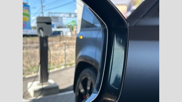 2018 認定中古車 Land Rover Range Rover Evoque Yulong White 2.0 litre i4P​ ランドマークエディション